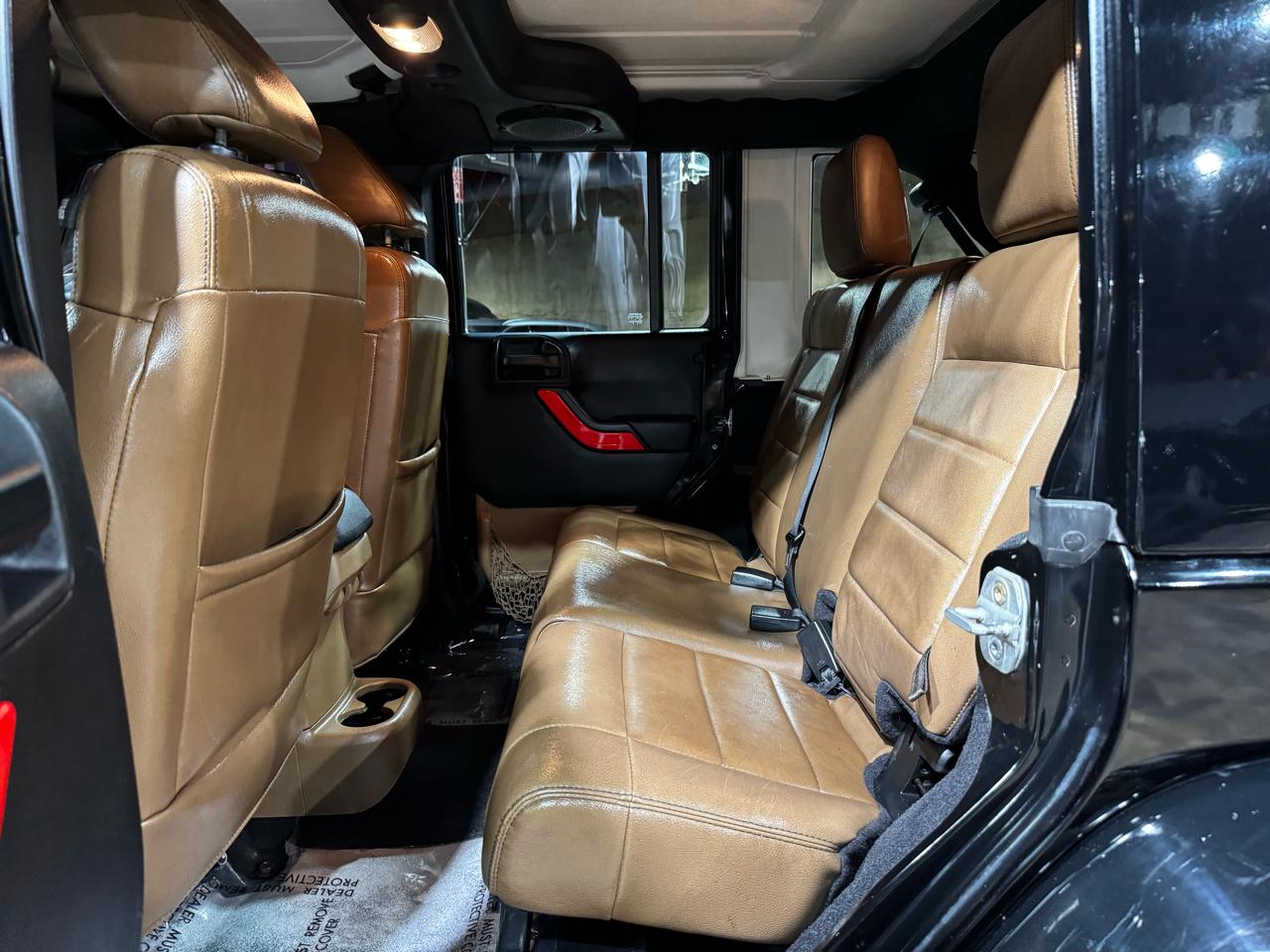 Jeep Wrangler Unlimited 4WD 4dr Sahara 2012