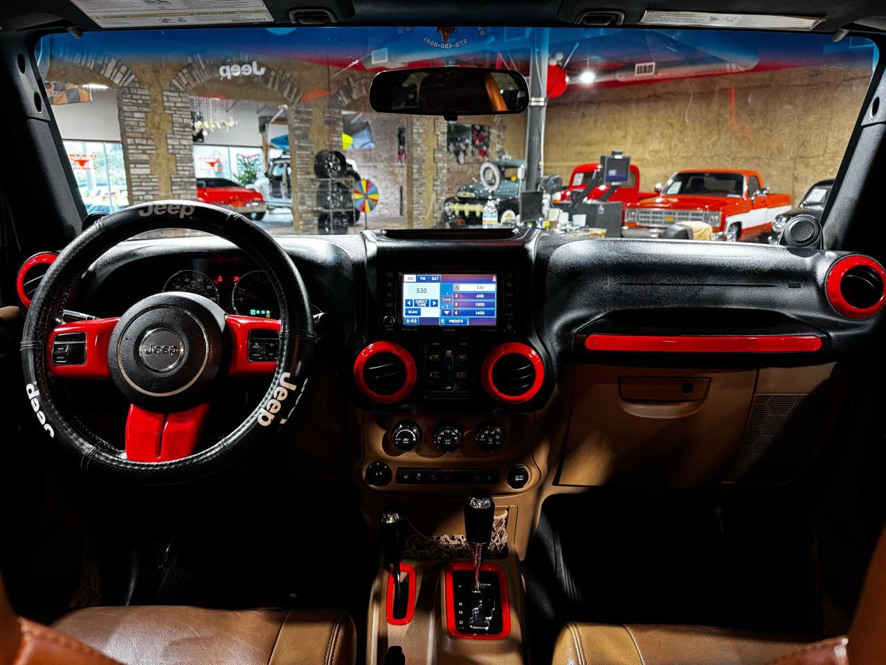 Jeep Wrangler Unlimited 4WD 4dr Sahara 2012