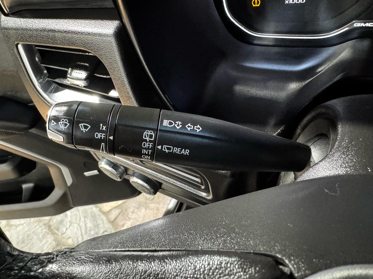 GMC Yukon XL 2WD 4dr SLT 2021