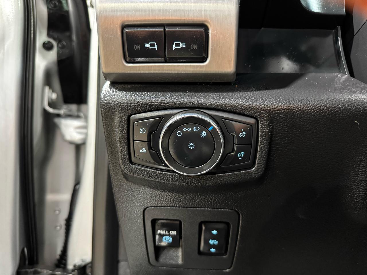 Ford F-150 Platinum 4WD SuperCrew 5.5' Box 2018