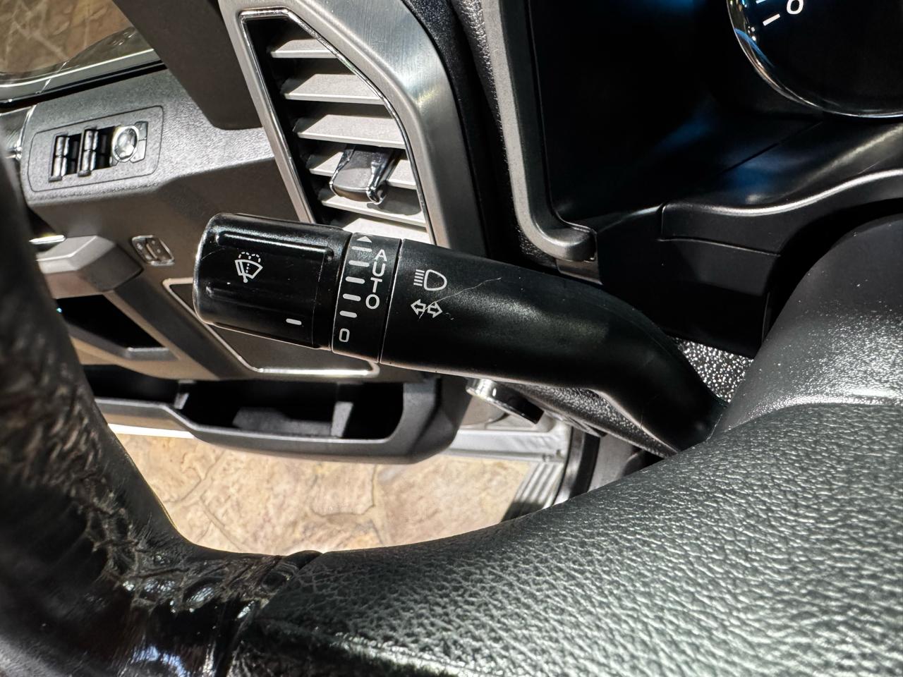 Ford F-150 Platinum 4WD SuperCrew 5.5' Box 2018