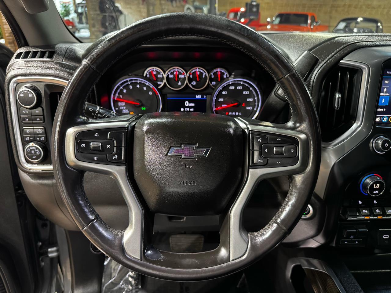 Chevrolet Silverado 1500 4WD Crew Cab 147" LT Trail Boss 2019