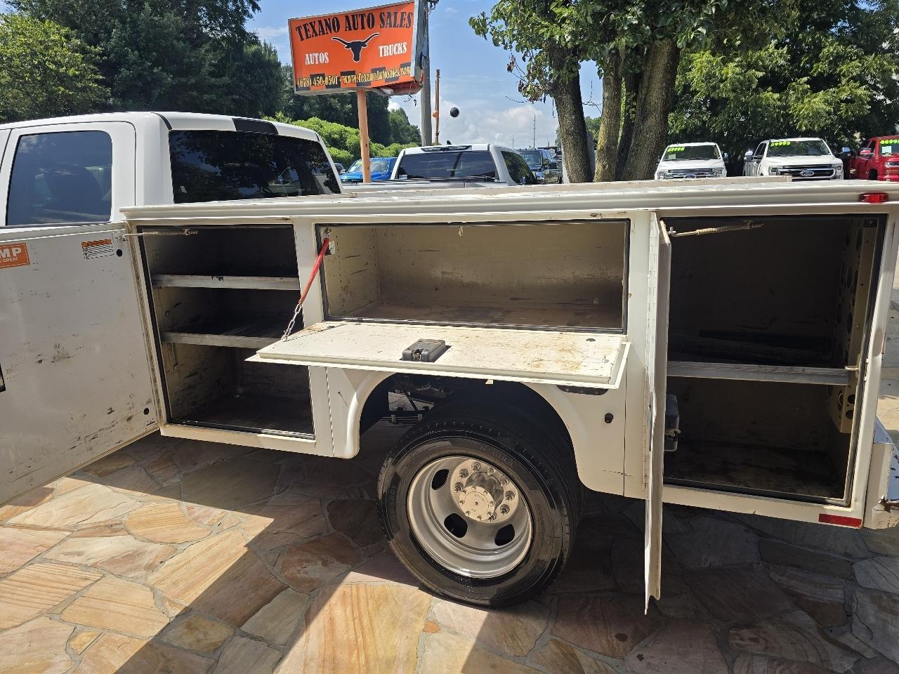 RAM 5500 Chassis Cab Tradesman 4x4 Crew Cab 60" CA 173.4" WB 2018