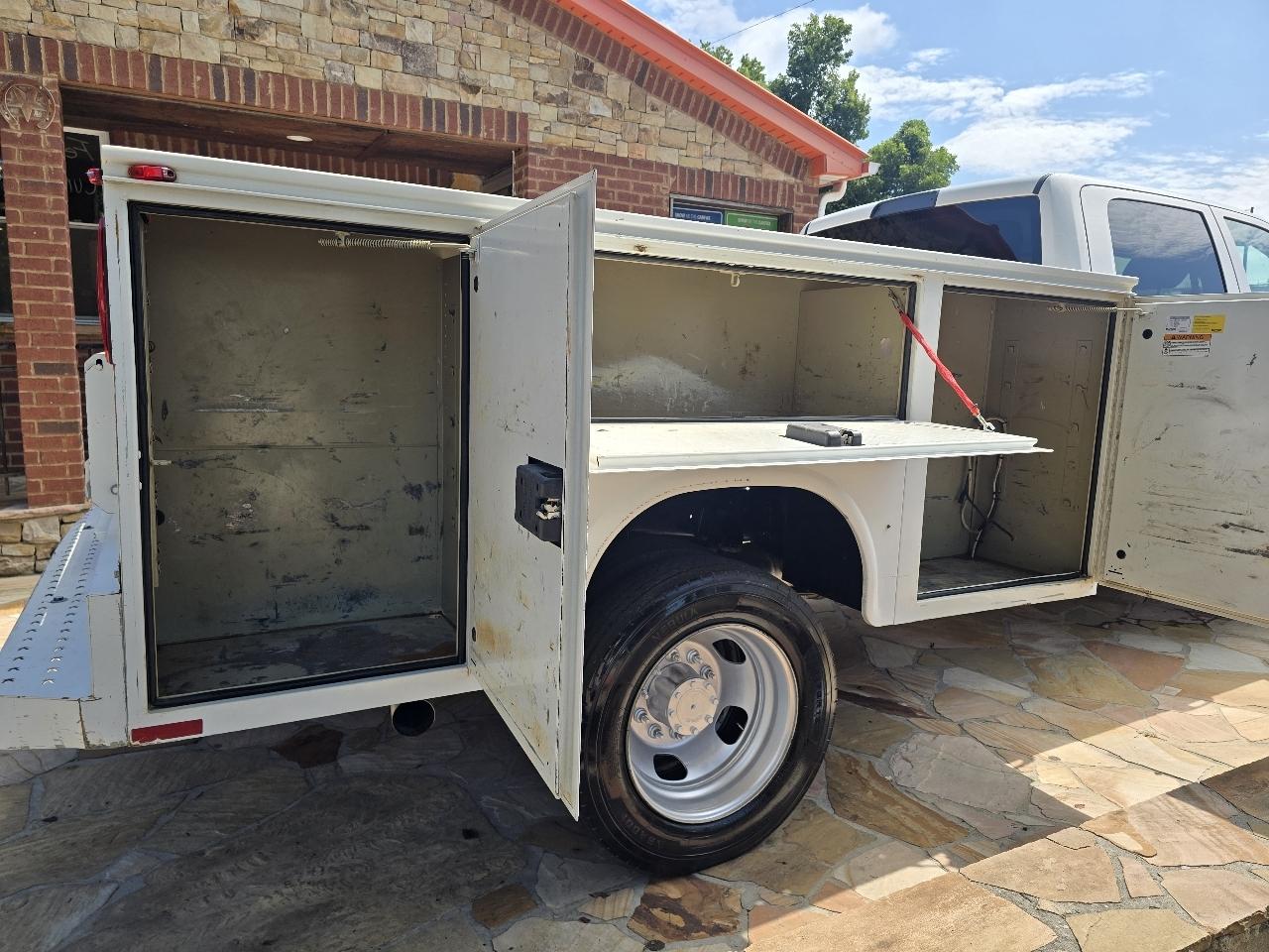 RAM 5500 Chassis Cab Tradesman 4x4 Crew Cab 60" CA 173.4" WB 2018