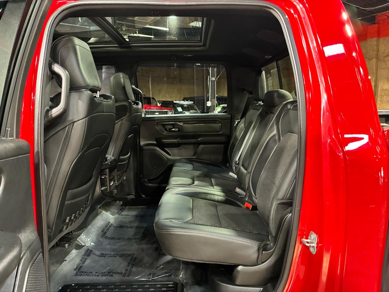 RAM 1500 Big Horn 4x4 Crew Cab 5'7" Box 2021