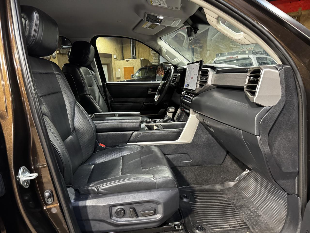 Toyota Tundra 4WD Limited Hybrid CrewMax 5.5' Bed (Natl) 2024