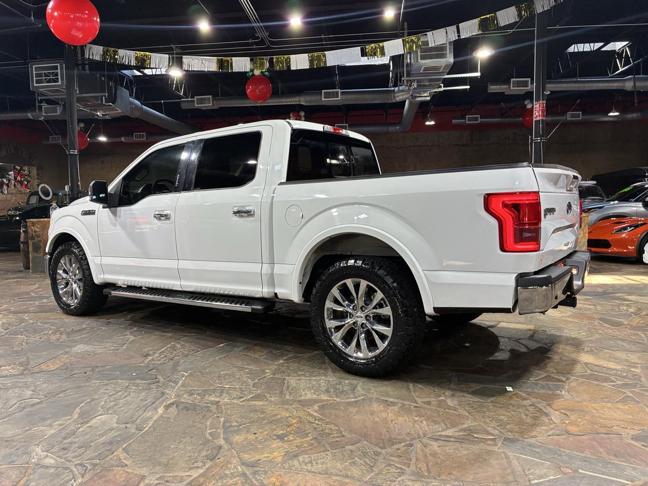 Ford F-150 2WD Supercab 133" Lariat 2017