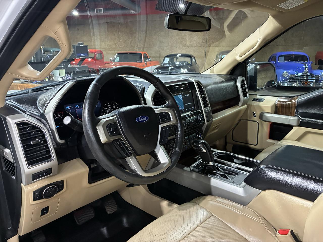Ford F-150 2WD Supercab 133" Lariat 2017