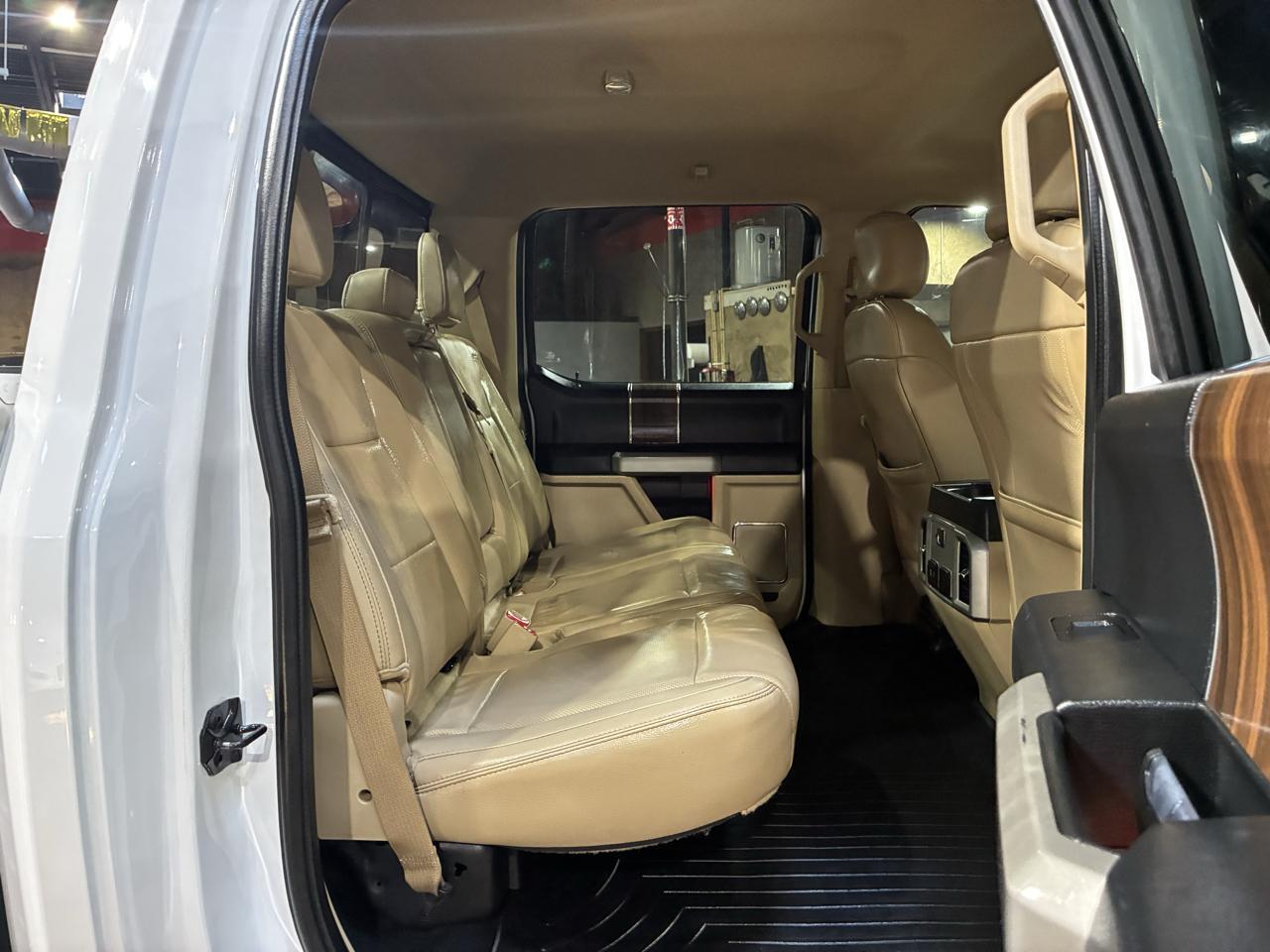 Ford F-150 2WD Supercab 133" Lariat 2017