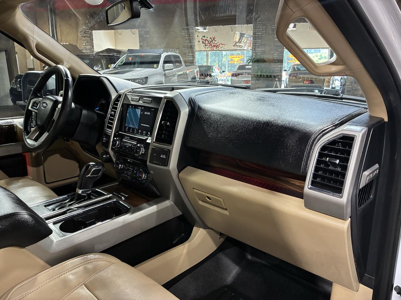 Ford F-150 2WD Supercab 133" Lariat 2017