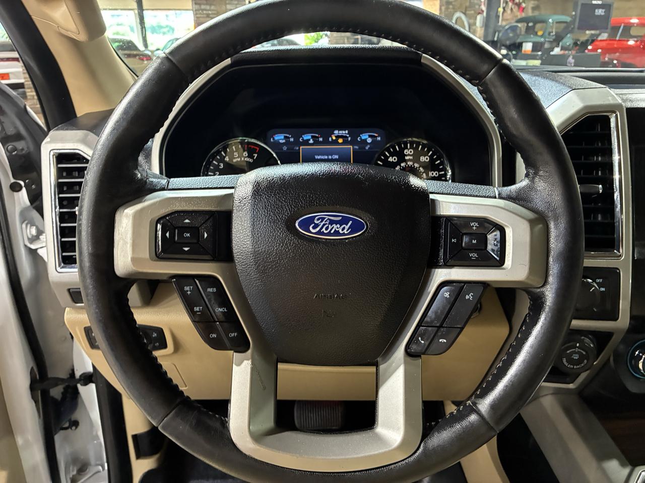 Ford F-150 2WD Supercab 133" Lariat 2017