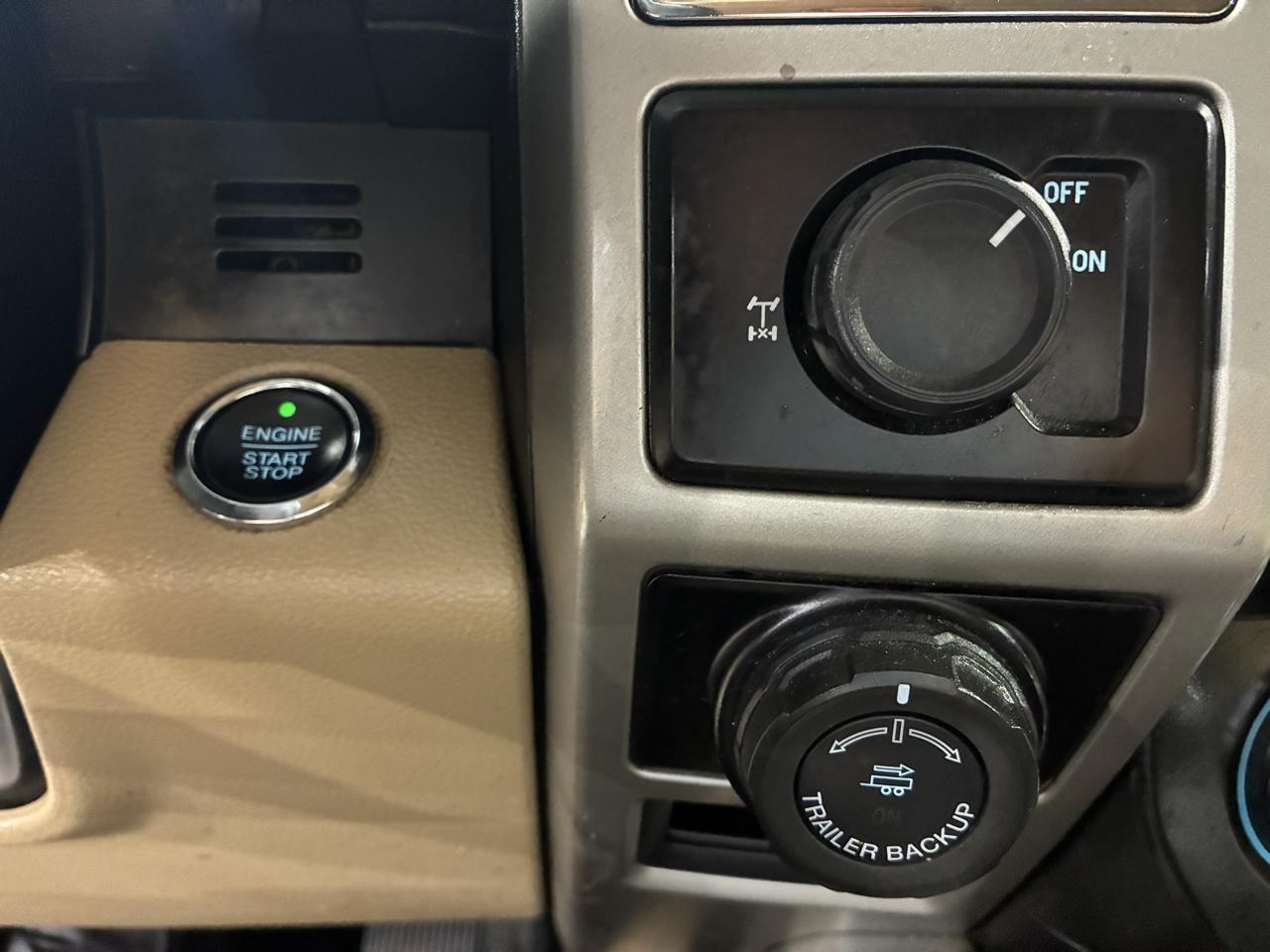 Ford F-150 2WD Supercab 133" Lariat 2017