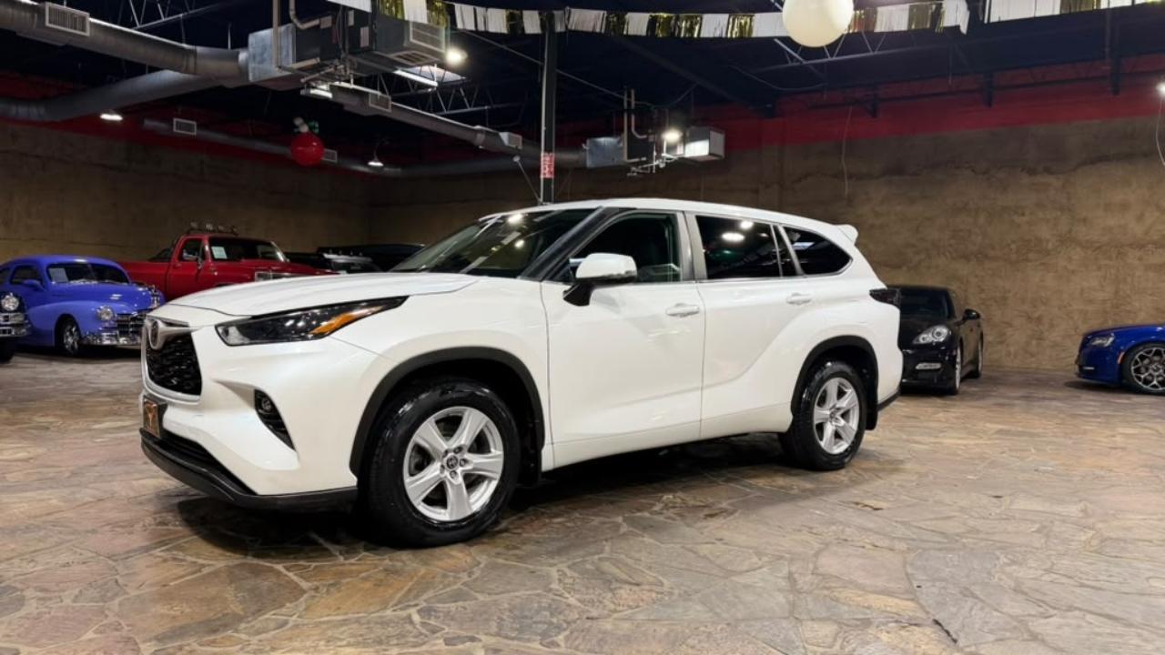 Toyota Highlander Platinum AWD (Natl) 2023