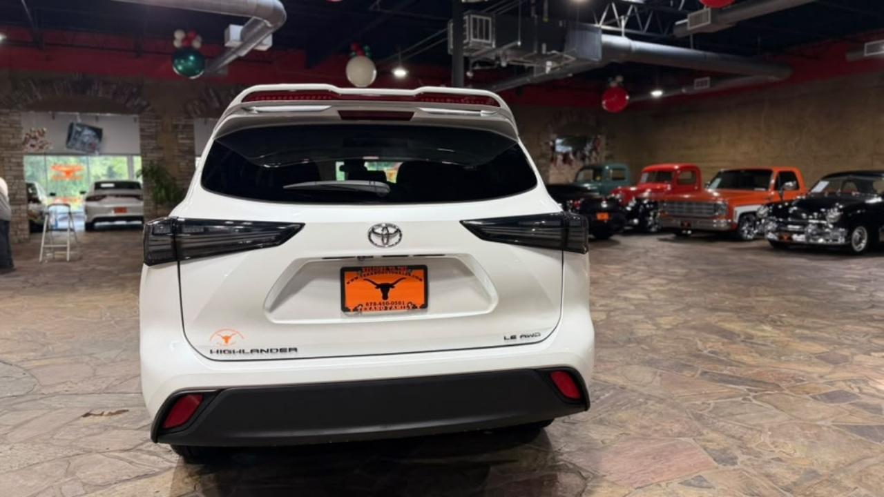 Toyota Highlander Platinum AWD (Natl) 2023