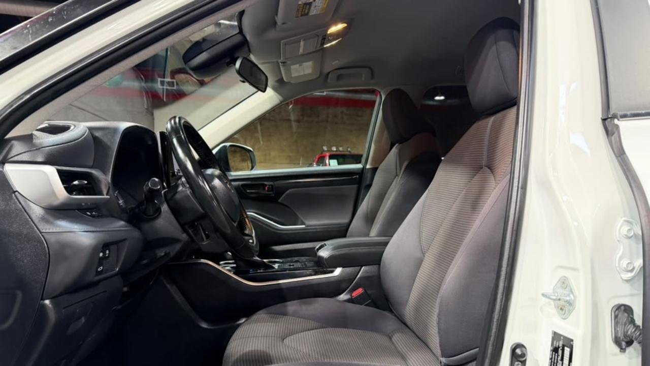 Toyota Highlander Platinum AWD (Natl) 2023