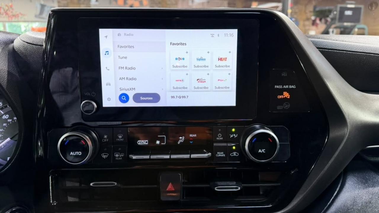 Toyota Highlander Platinum AWD (Natl) 2023