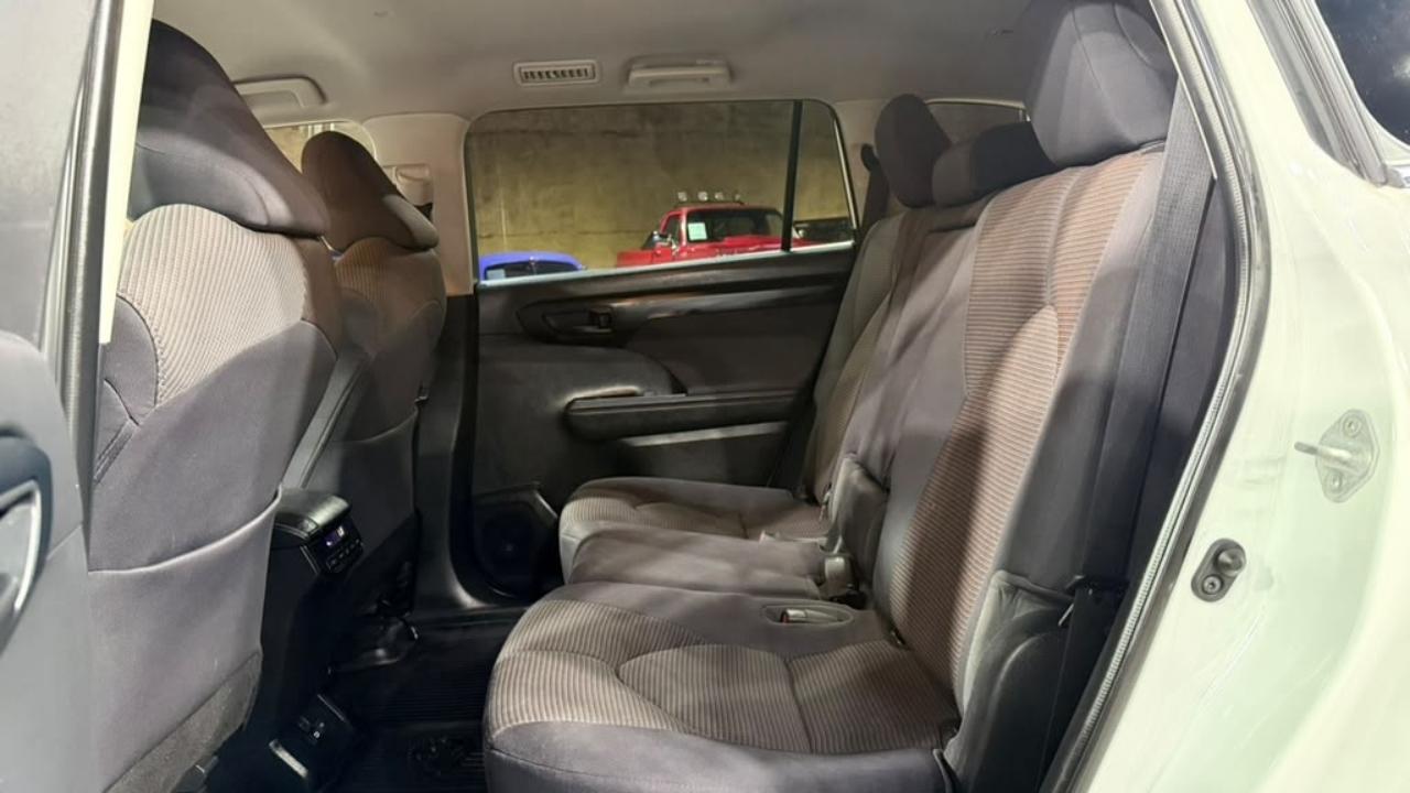 Toyota Highlander Platinum AWD (Natl) 2023