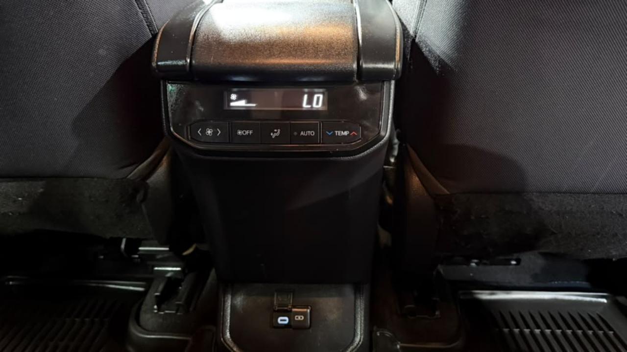 Toyota Highlander Platinum AWD (Natl) 2023