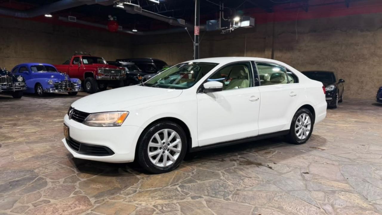 Volkswagen Jetta Sedan 4dr Auto SE PZEV 2013