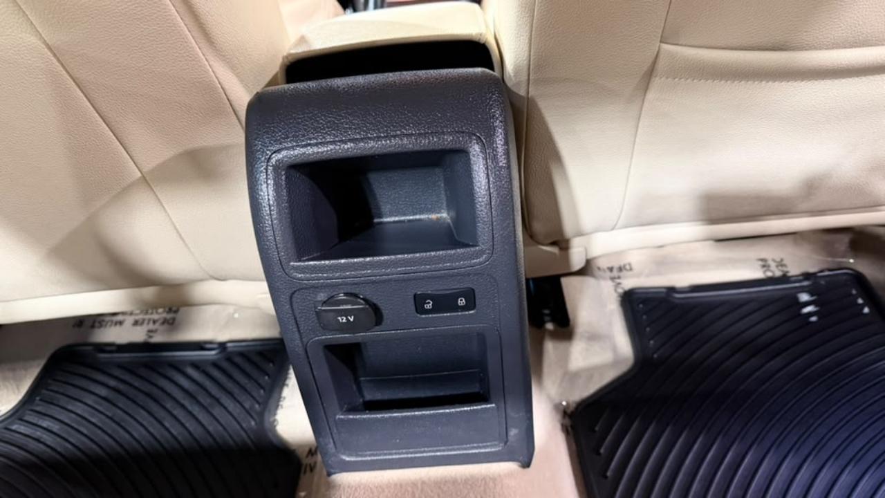 Volkswagen Jetta Sedan 4dr Auto SE PZEV 2013