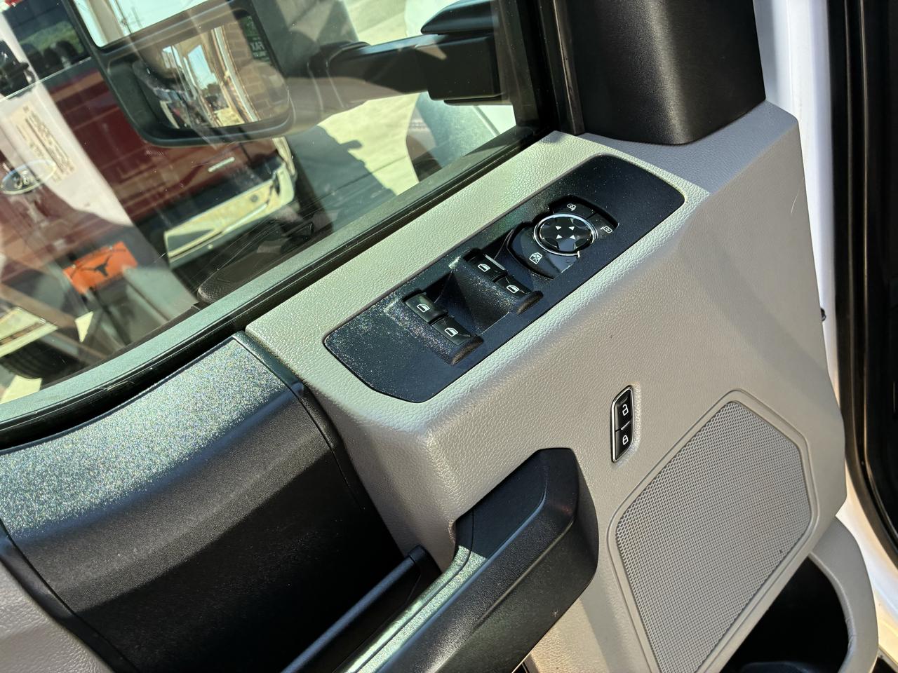 Ford Super Duty F-450 DRW 2WD Crew Cab 172" XL 2021