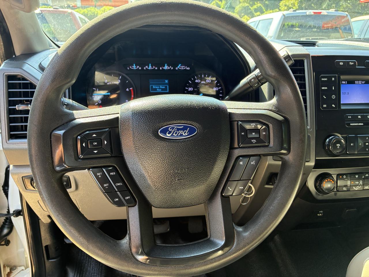Ford Super Duty F-450 DRW 2WD Crew Cab 172" XL 2021