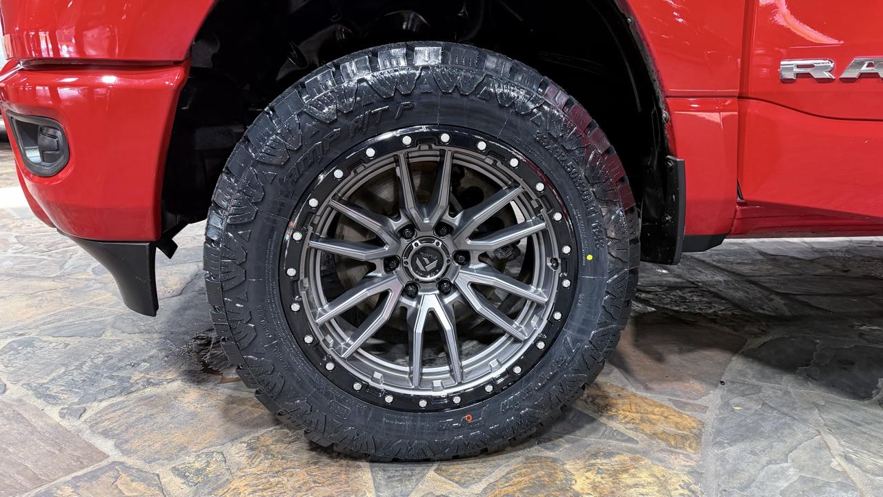 RAM 1500 Big Horn 4x4 Crew Cab 5'7" Box 2020