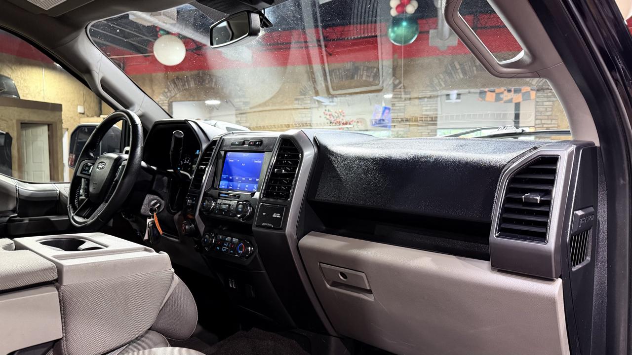 Ford F-150 2WD SuperCrew 139" XLT 2020