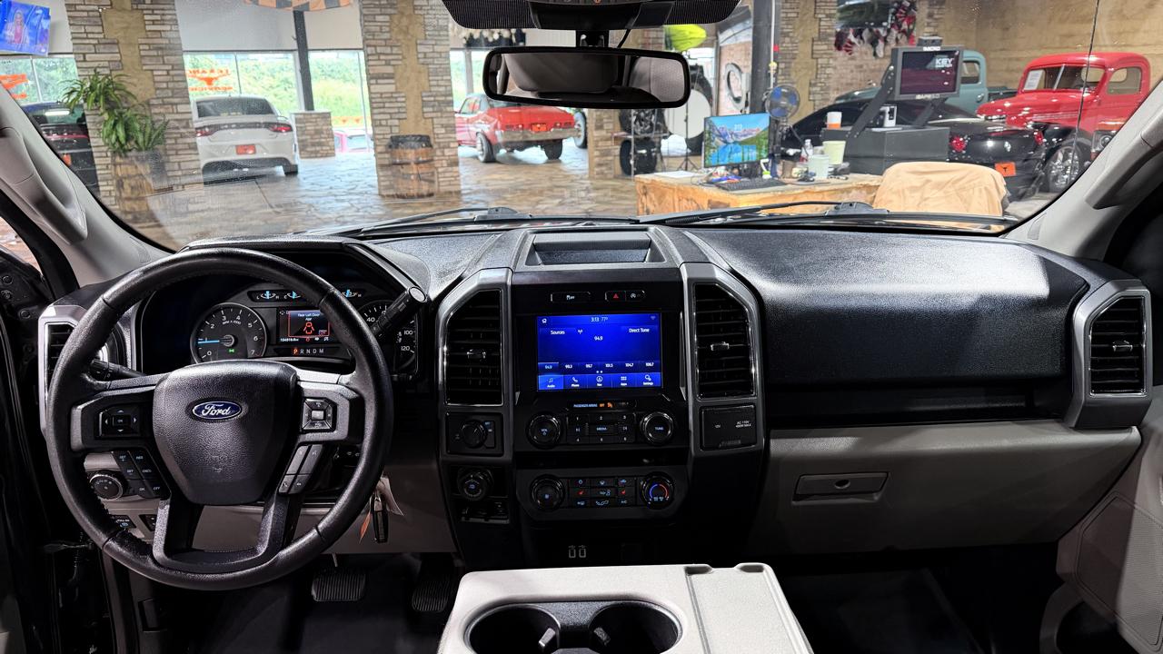 Ford F-150 2WD SuperCrew 139" XLT 2020
