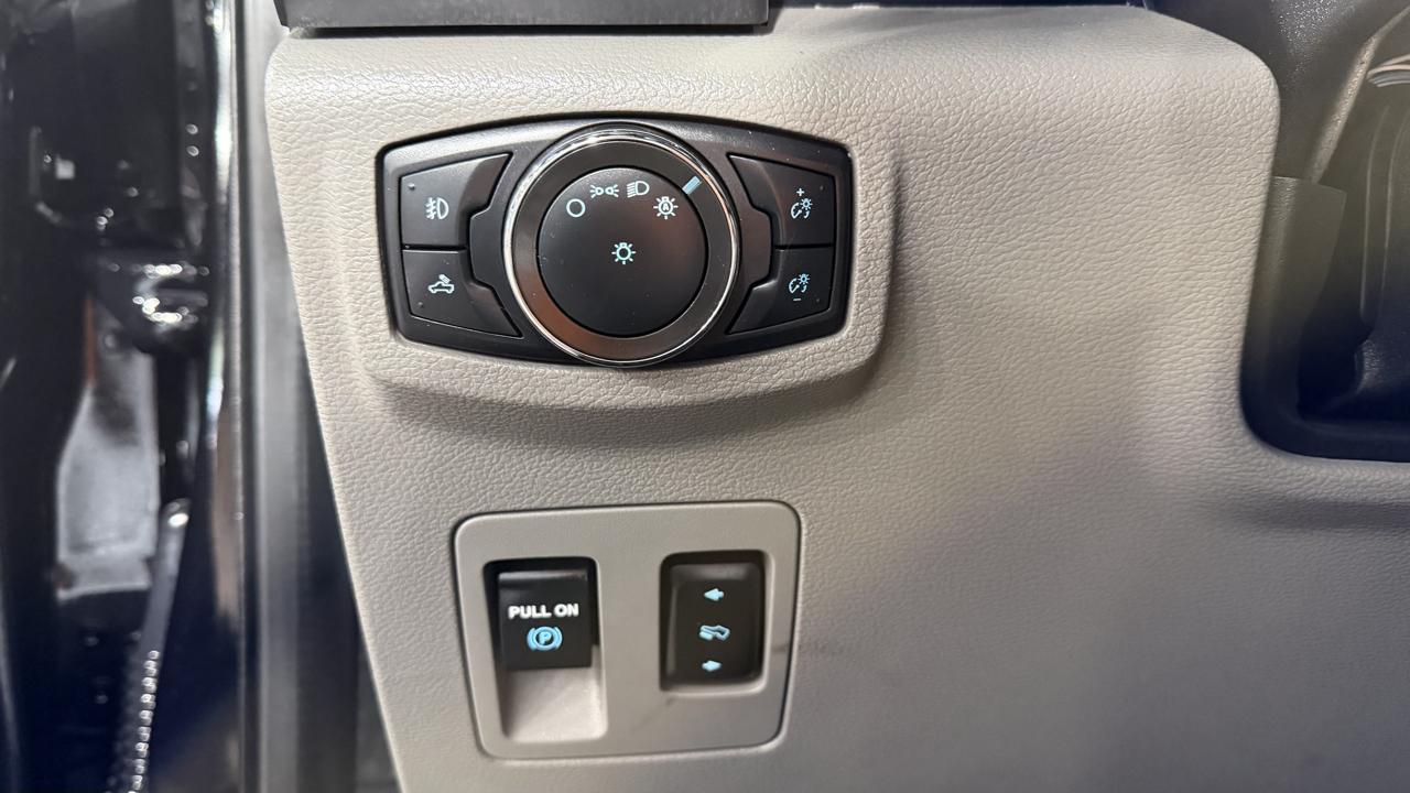 Ford F-150 2WD SuperCrew 139" XLT 2020