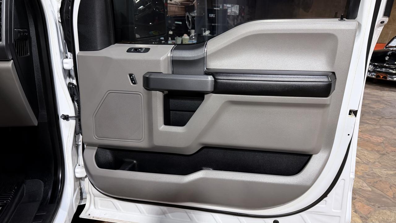 Ford F-150 2WD SuperCrew 157" XLT 2016