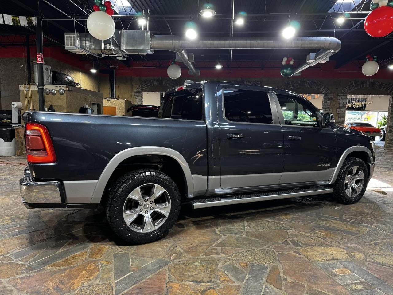 RAM 1500 Laramie 4x4 Crew Cab 5'7" Box 2020
