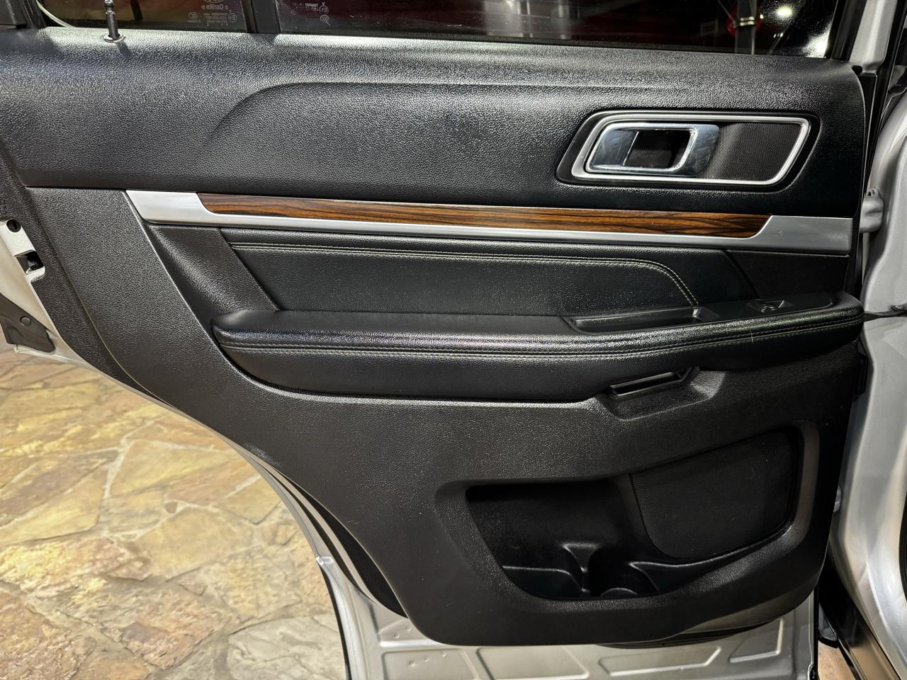 Ford Explorer FWD 4dr Limited 2016