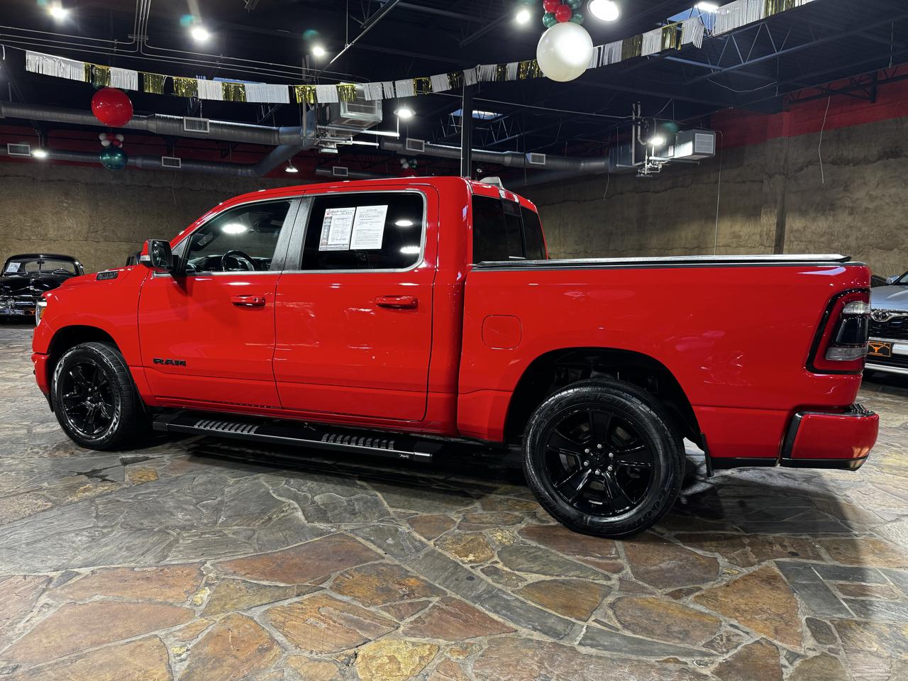 RAM 1500 Big Horn 4x4 Crew Cab 5'7" Box 2020