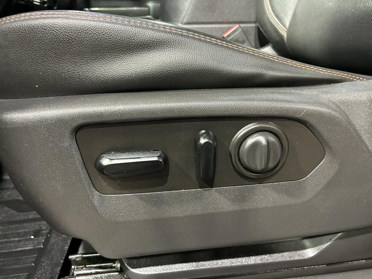 GMC Sierra 1500 4WD Crew Cab 147" AT4 2019