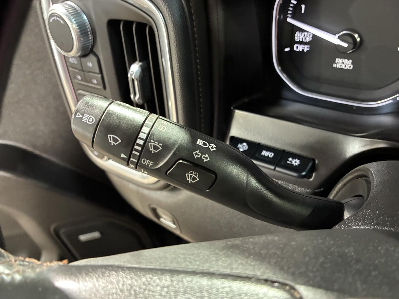 GMC Sierra 1500 4WD Crew Cab 147" AT4 2019