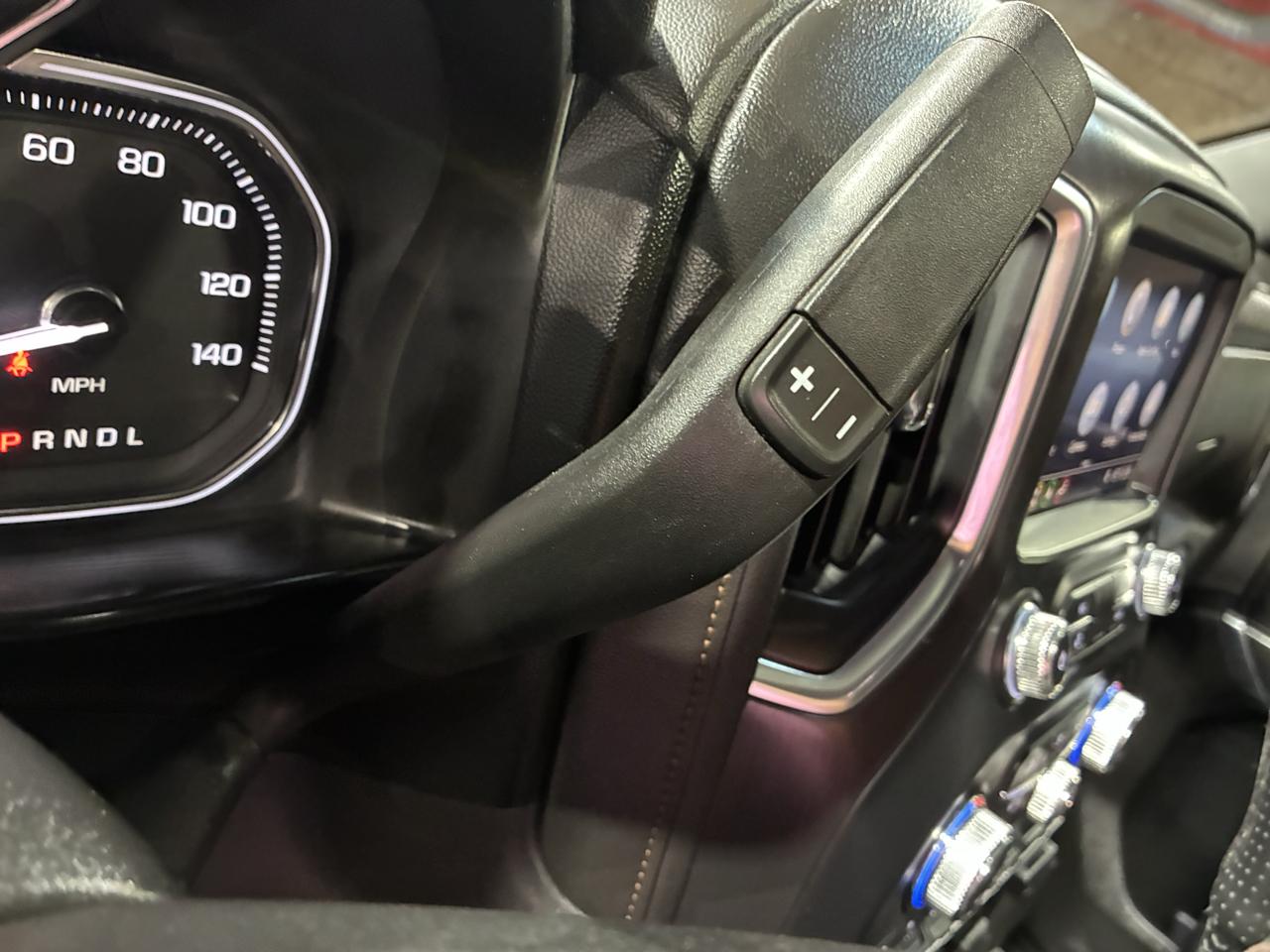 GMC Sierra 1500 4WD Crew Cab 147" AT4 2019