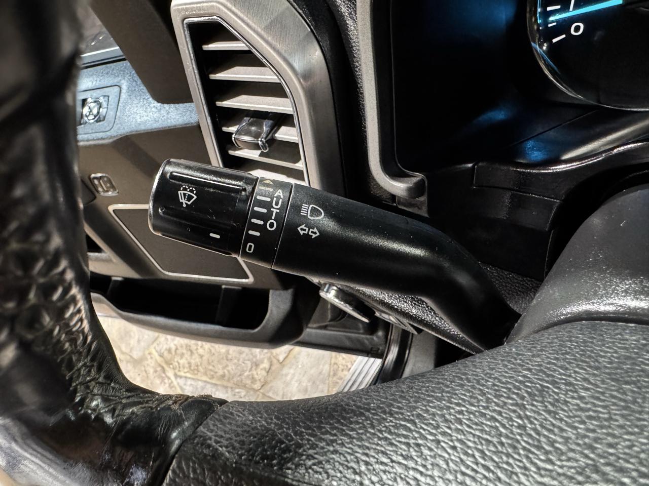 Ford F-150 Platinum 4WD SuperCrew 5.5' Box 2020