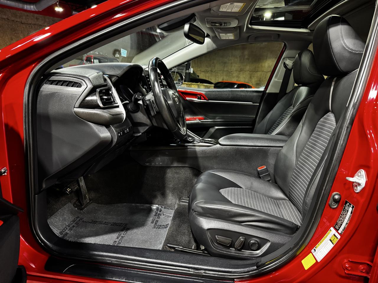 Toyota Camry SE Auto (Natl) 2023