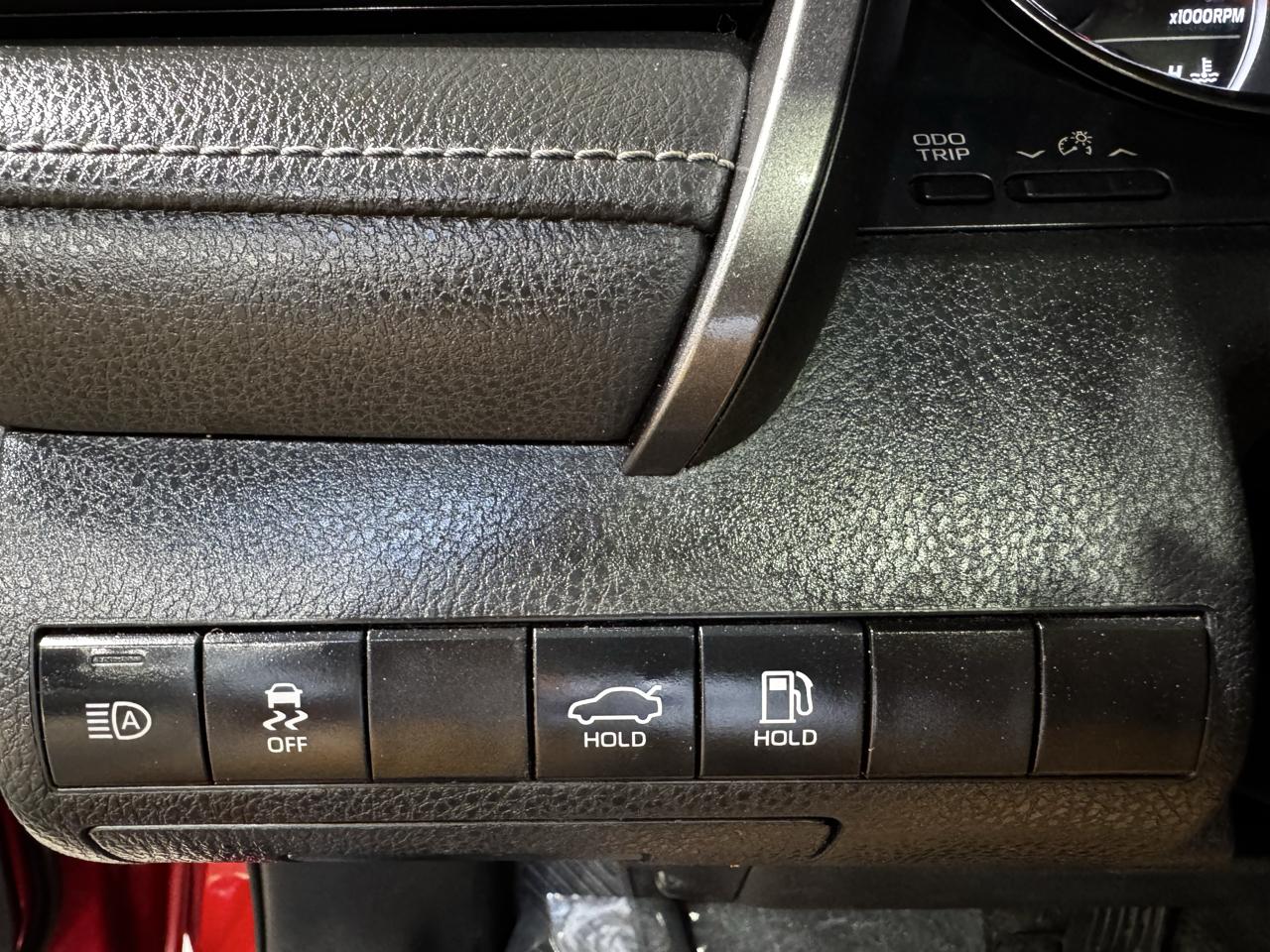 Toyota Camry SE Auto (Natl) 2023