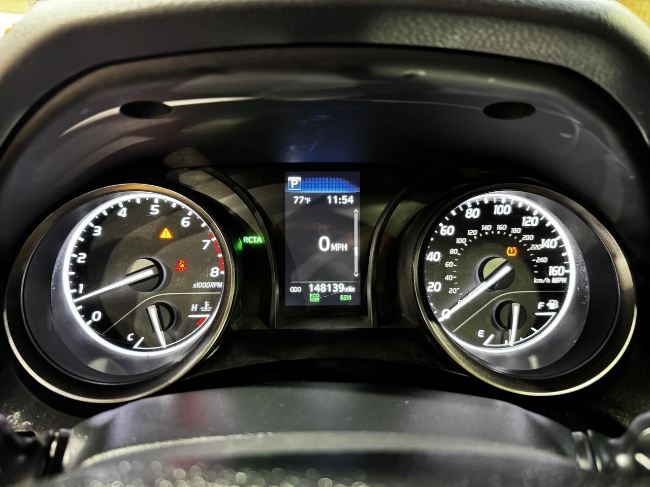 Toyota Camry SE Auto (Natl) 2023