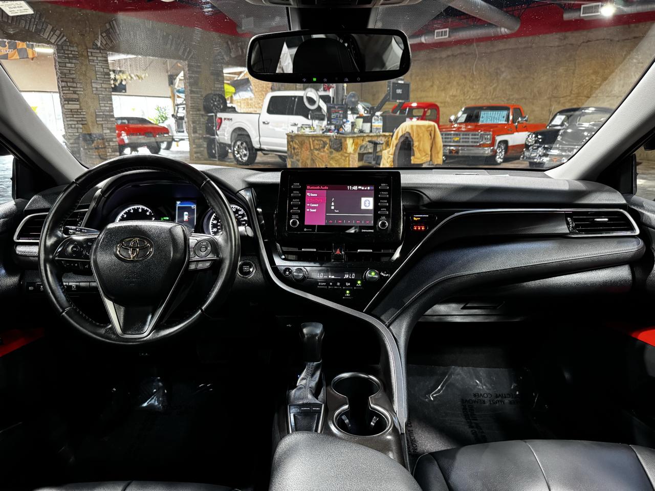 Toyota Camry SE Auto (Natl) 2023