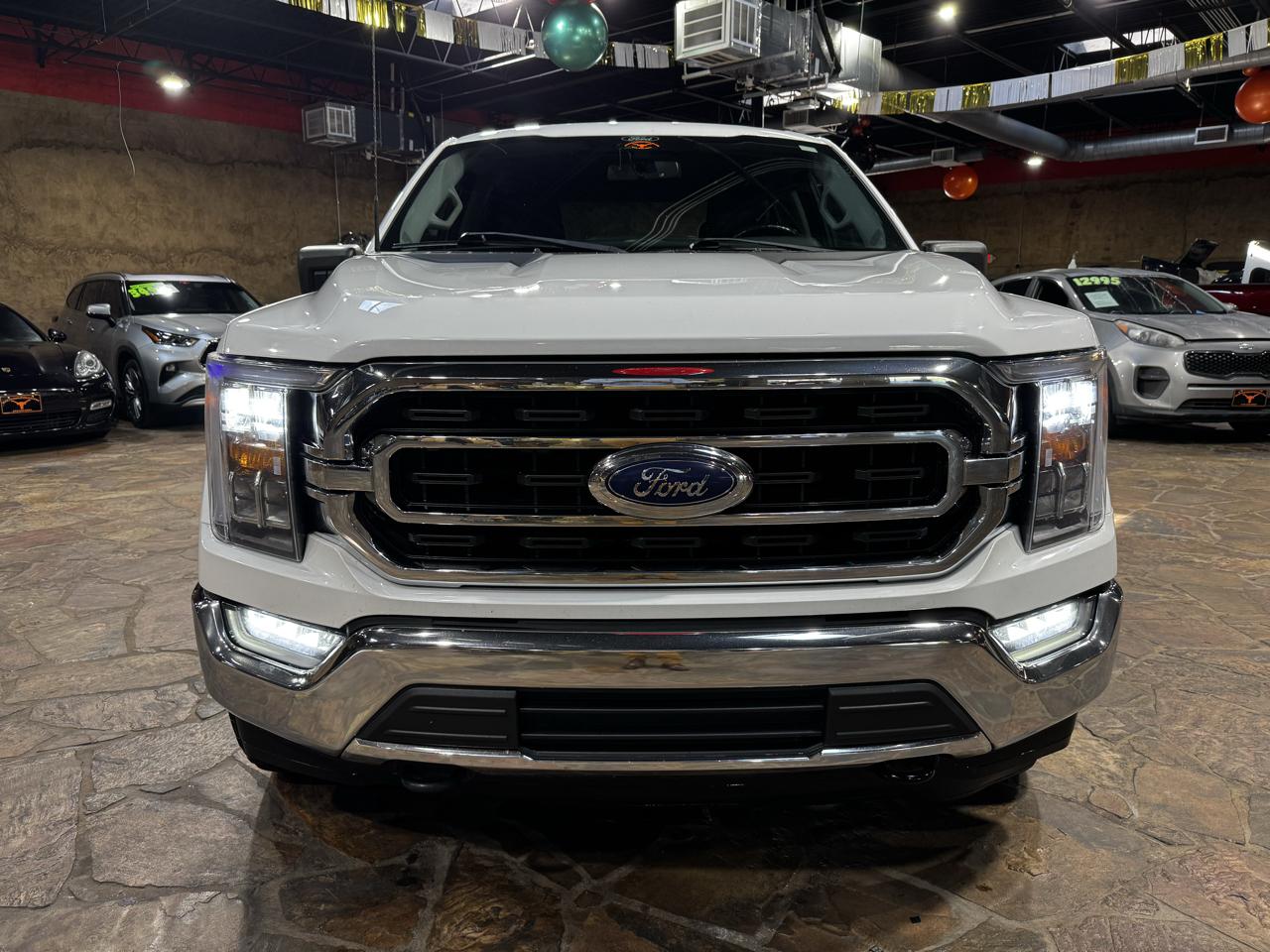 Ford F-150 4WD SuperCrew 145" XLT 2022