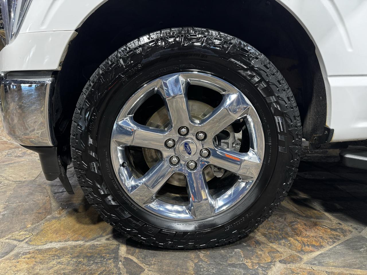 Ford F-150 4WD SuperCrew 145" XLT 2022