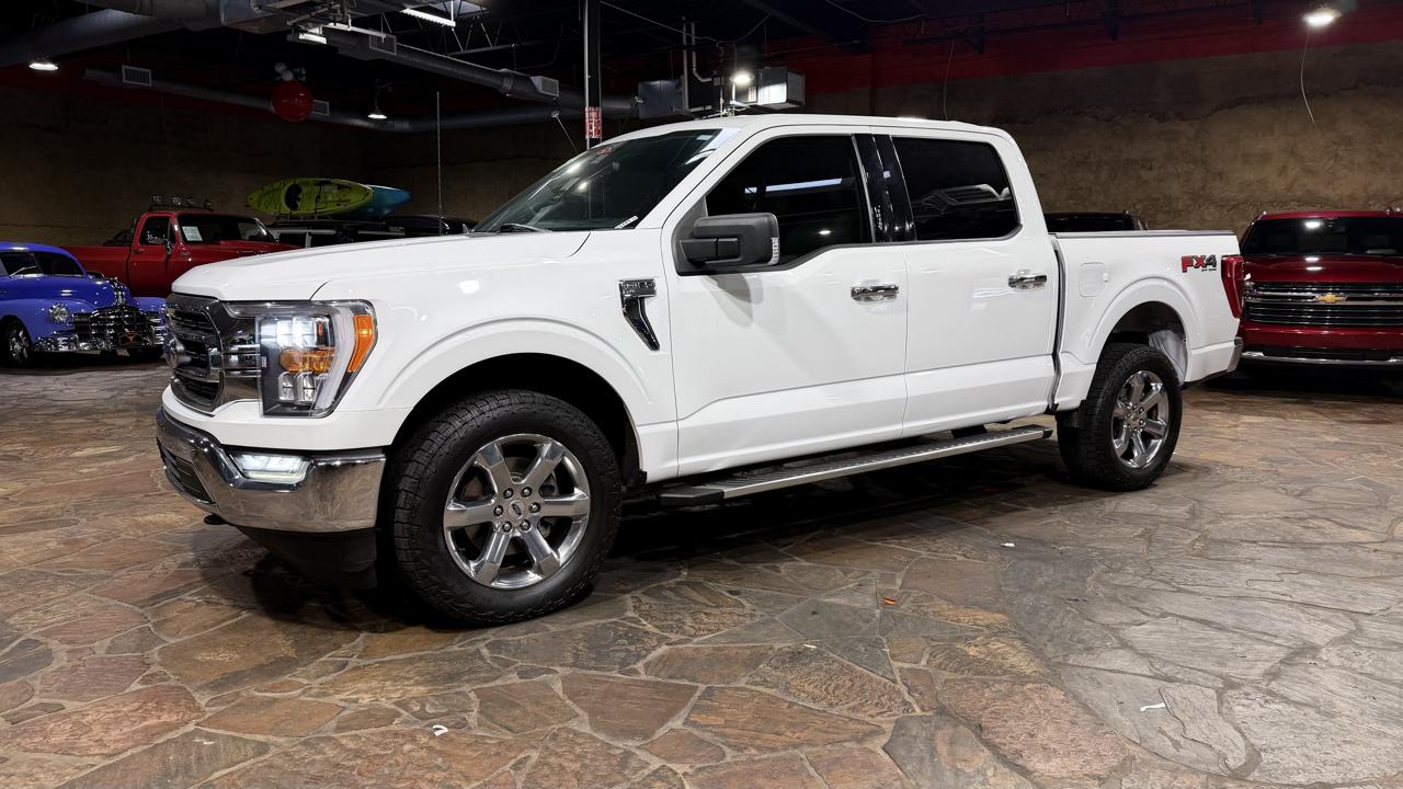 Ford F-150 4WD SuperCrew 145" XLT 2022