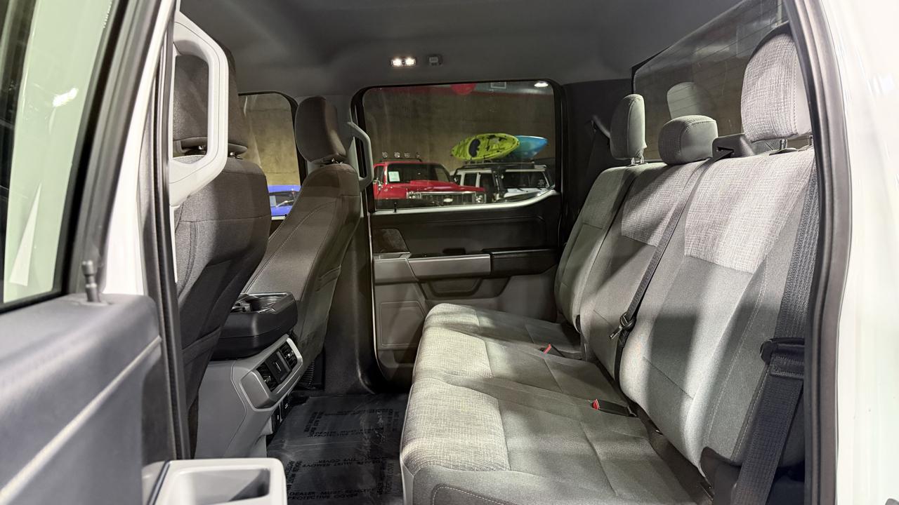 Ford F-150 4WD SuperCrew 145" XLT 2022