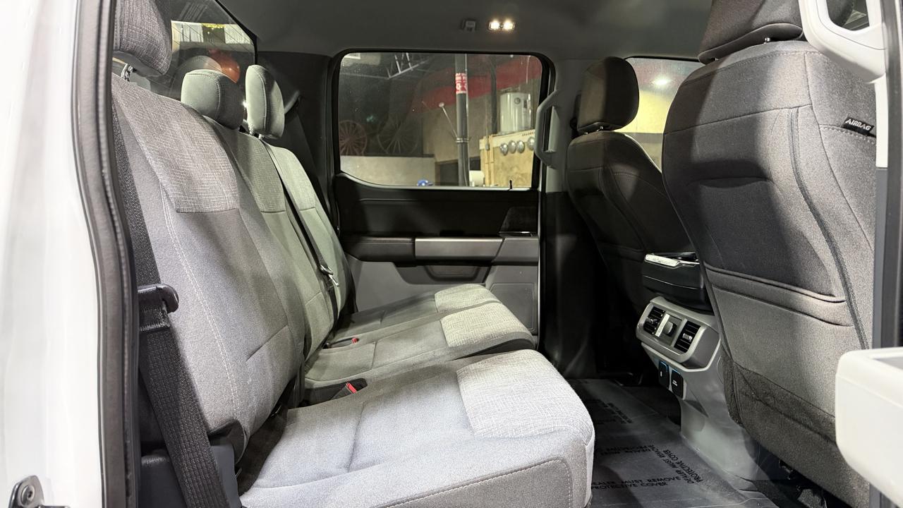 Ford F-150 4WD SuperCrew 145" XLT 2022