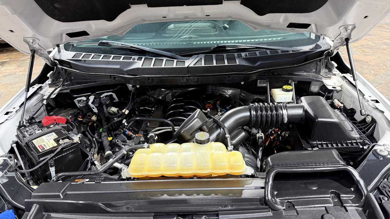 Ford F-150 4WD SuperCrew 145" XLT 2022