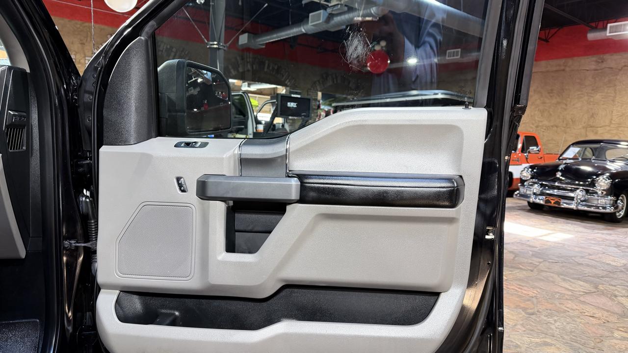 Ford F-150 4WD SuperCrew 145" King Ranch 2016
