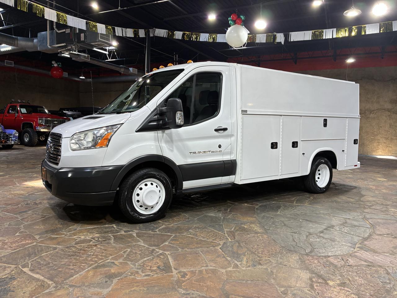 Ford Transit Cutaway T-350 138" 9950 GVWR DRW 2016